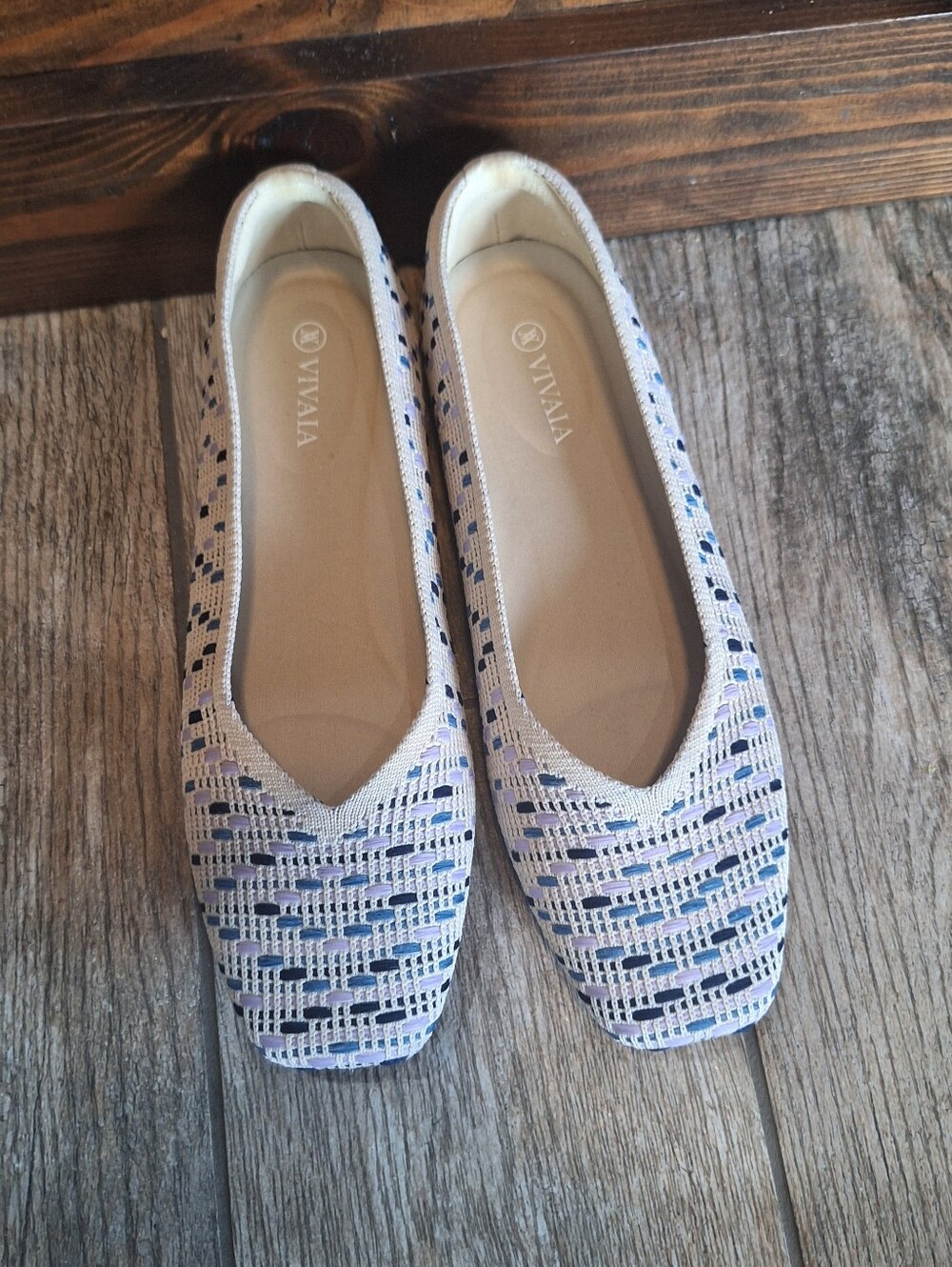 VIVAIA Women's Woven Ballet Flats in White and Blue Accent